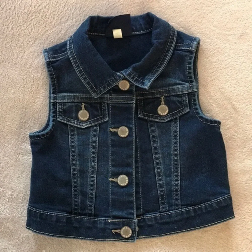 Genuine Kids from OshKosh Demin/Jean Vest Size 3T Dark Blue